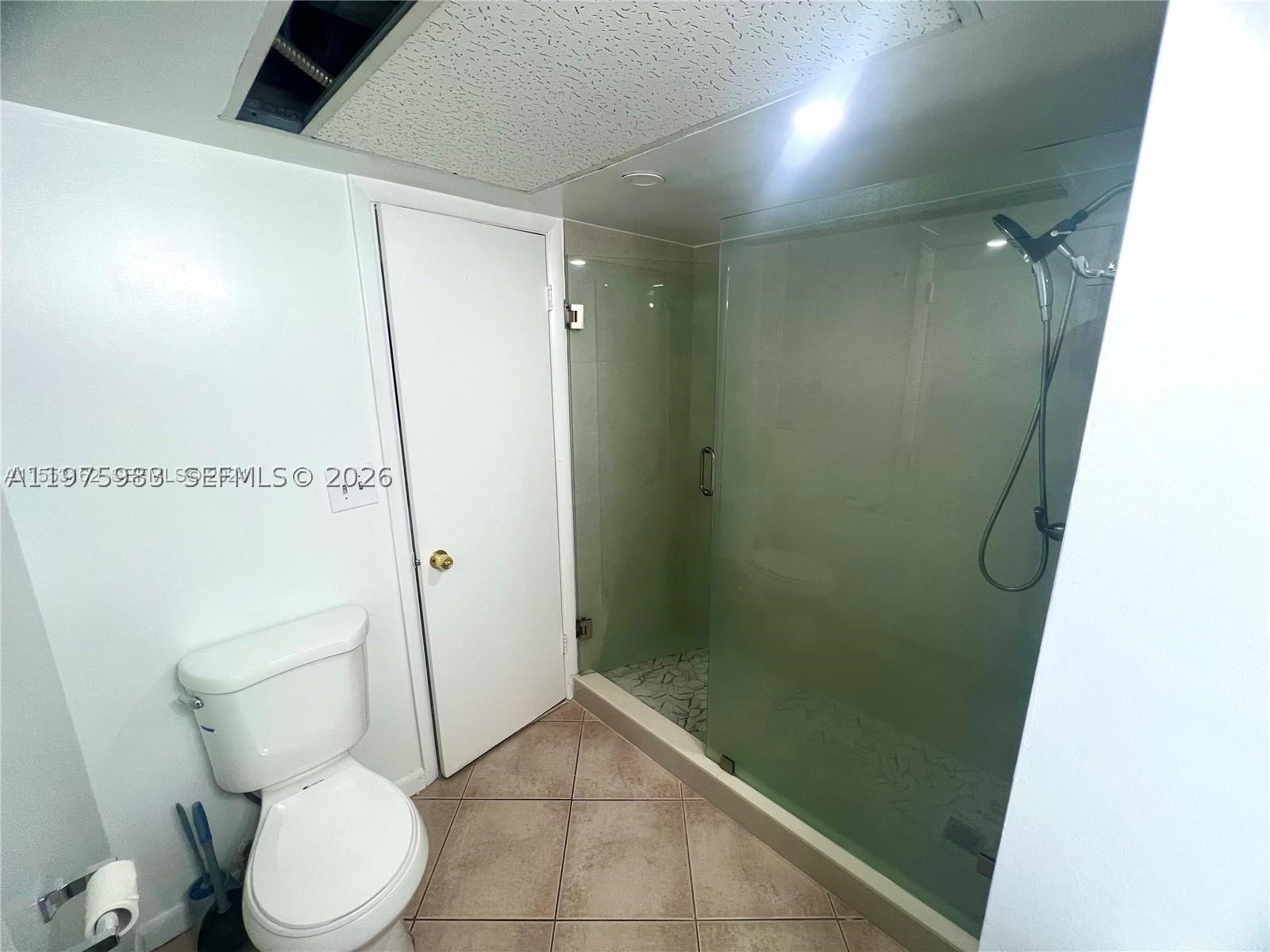 3115 Oakland Shores Dr E208 Property Photo 9