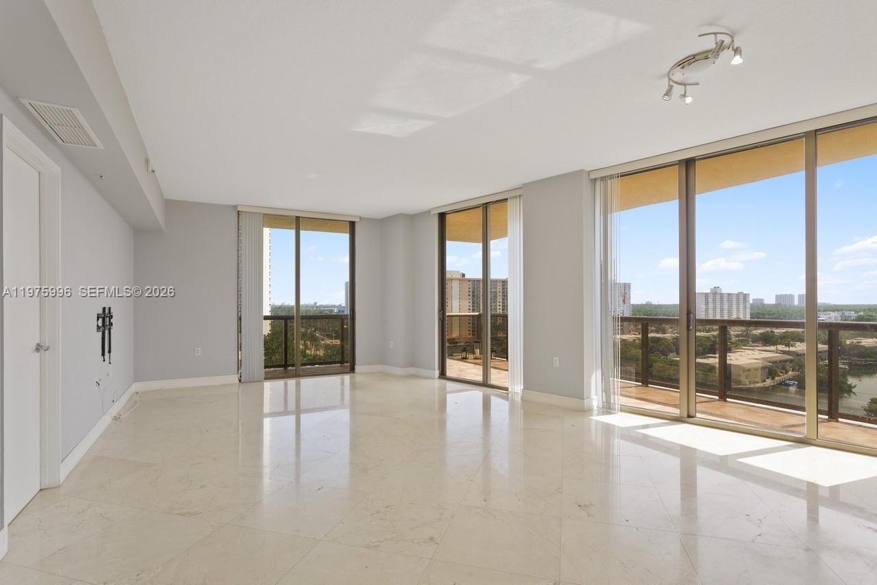 16275 Collins Ave 904 Property Photo 1