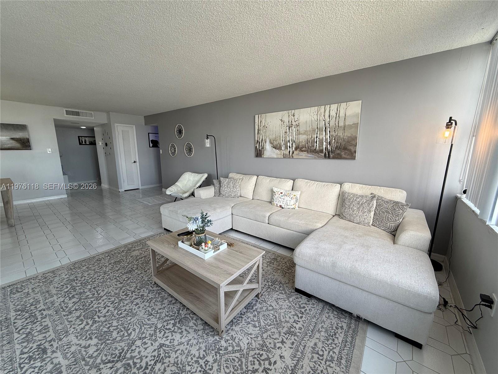 18011 Biscayne Blvd 805 Property Photo 3