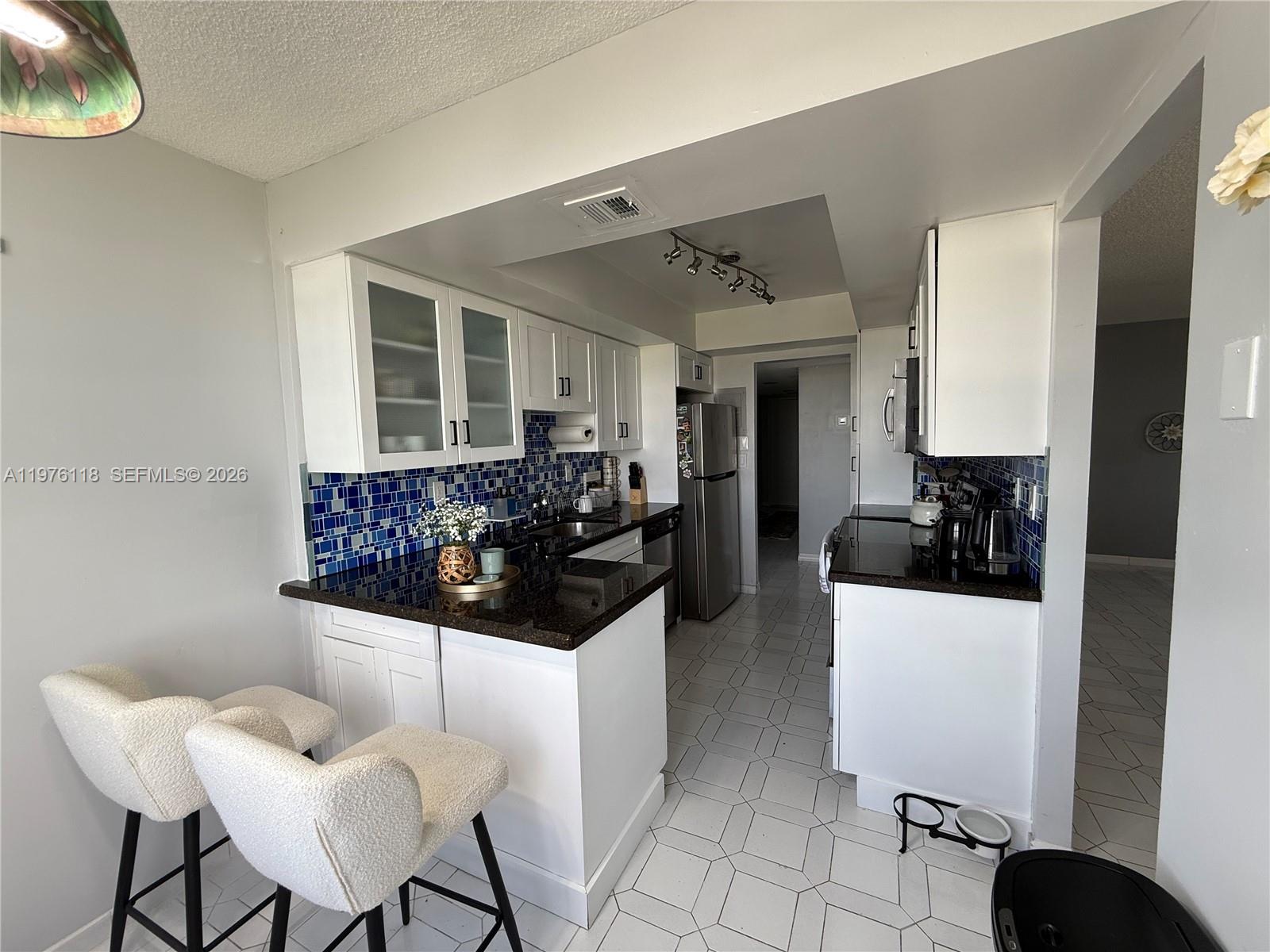 18011 Biscayne Blvd 805 Property Photo 5