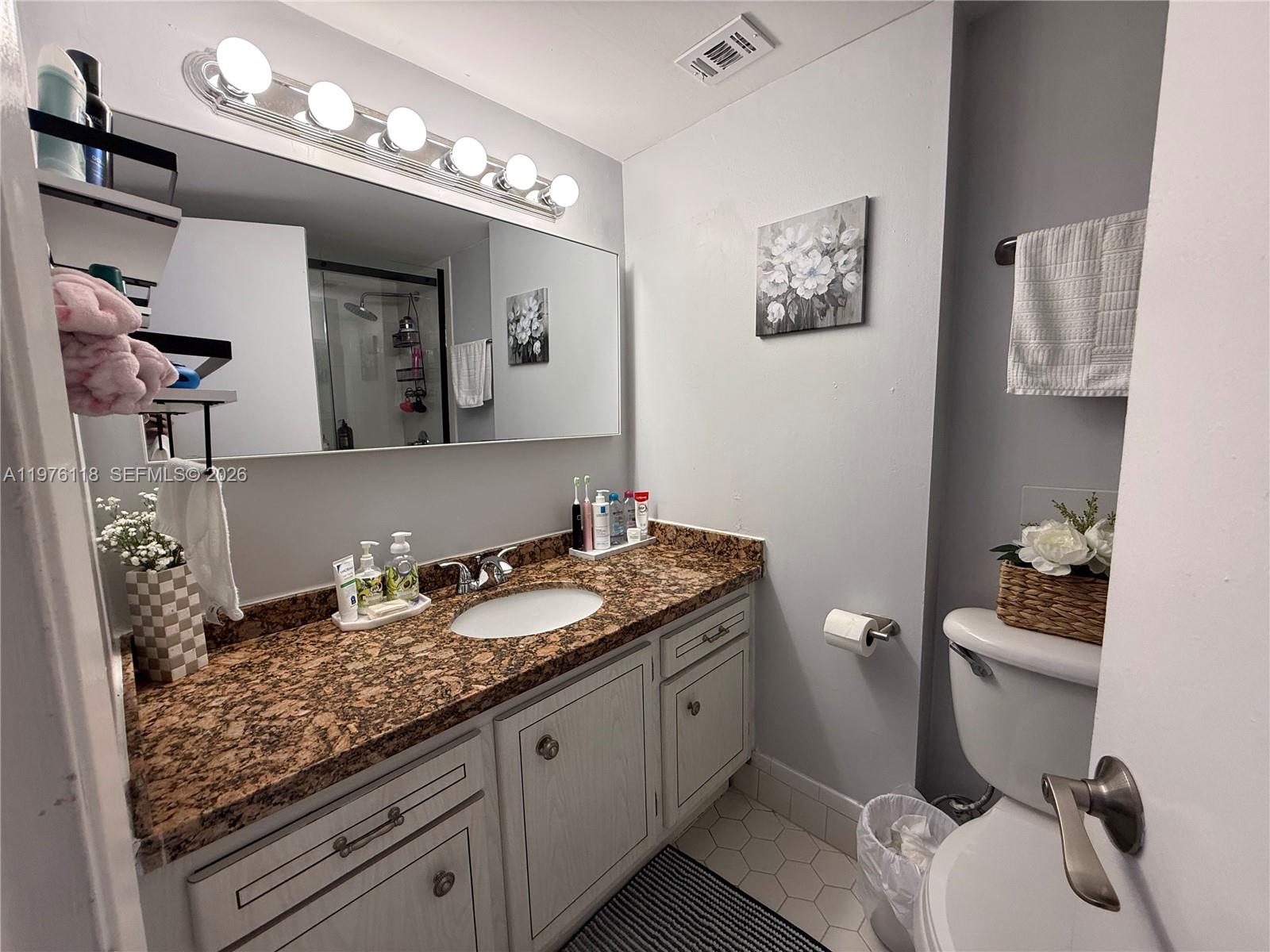 18011 Biscayne Blvd 805 Property Photo 8