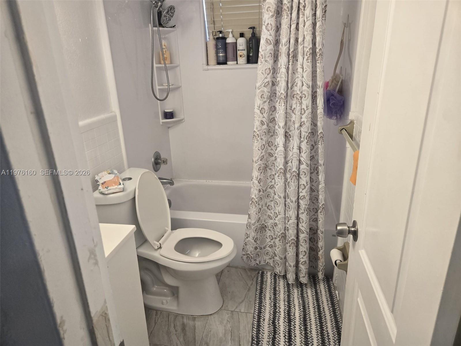 1185 W 27th St Property Photo 10