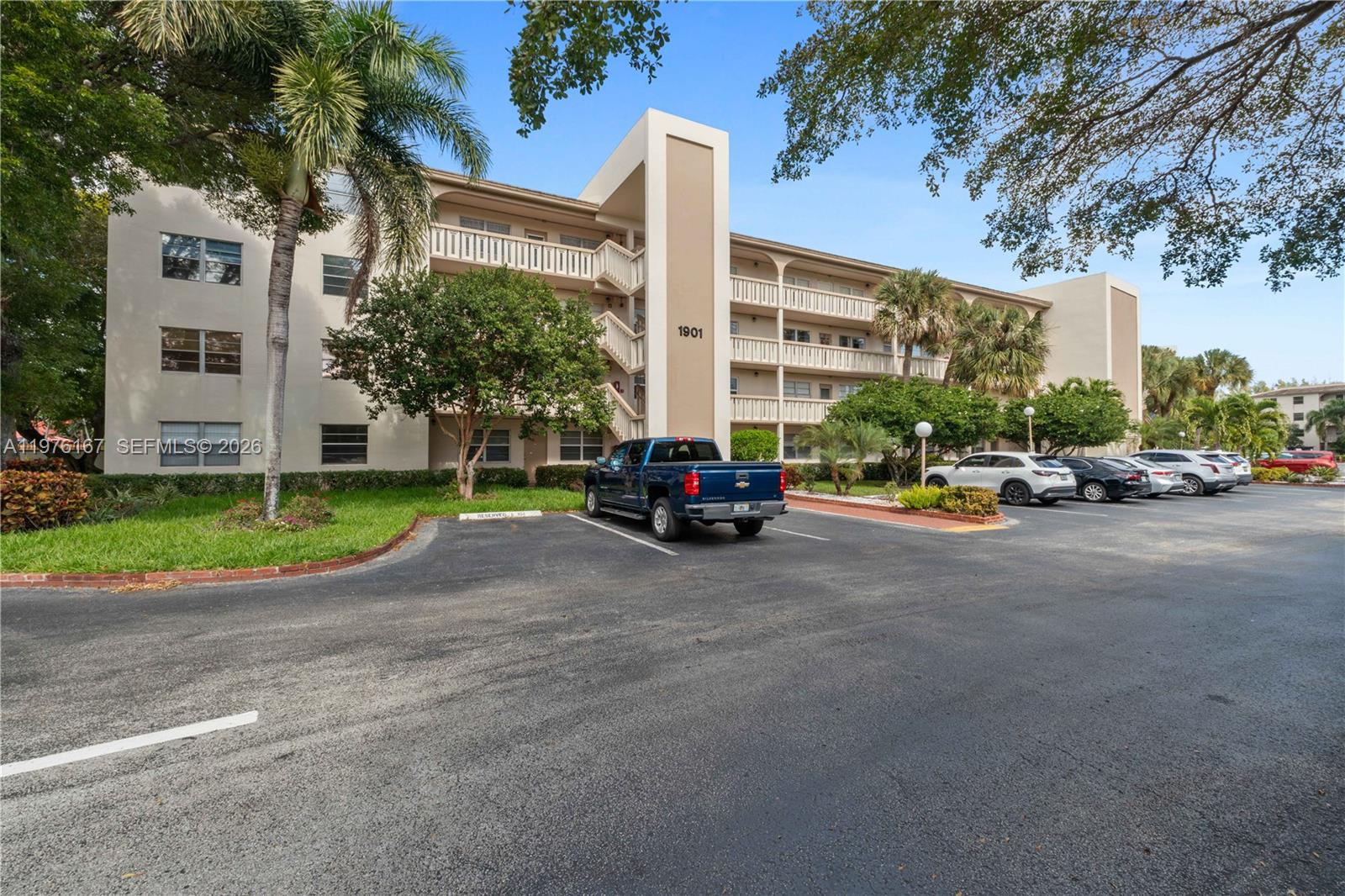 1901 Bermuda Cir A1 Property Photo 2