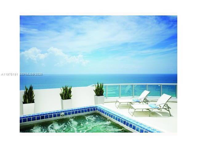 18683 Collins Av 2306 Property Photo 24