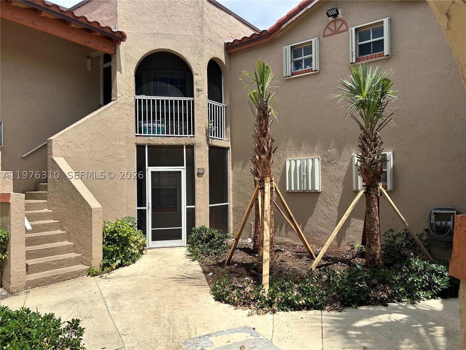 301 Sw 86th Ave 102 Property Photo 1