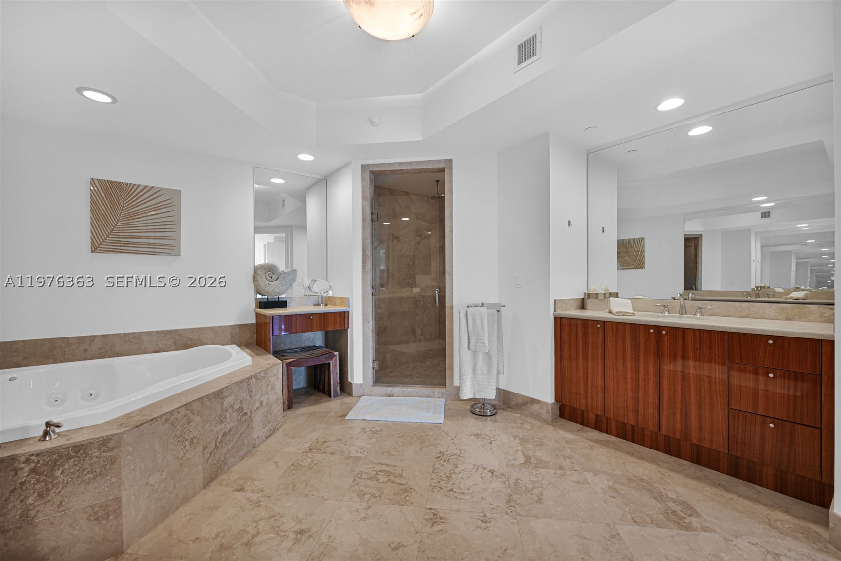 2700 N Ocean Drive 902b Property Photo 29