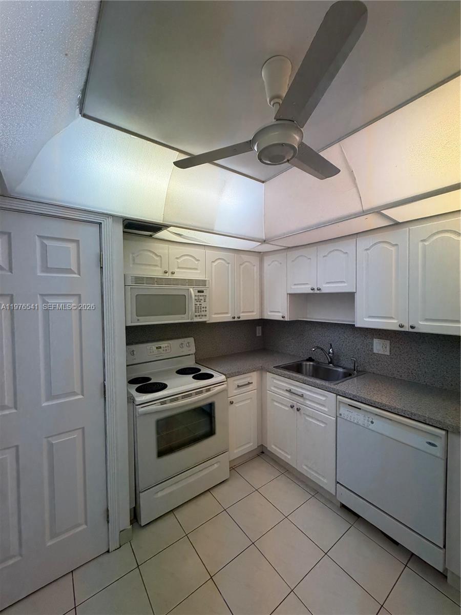 4166 Inverrary Dr 410 Property Photo 15