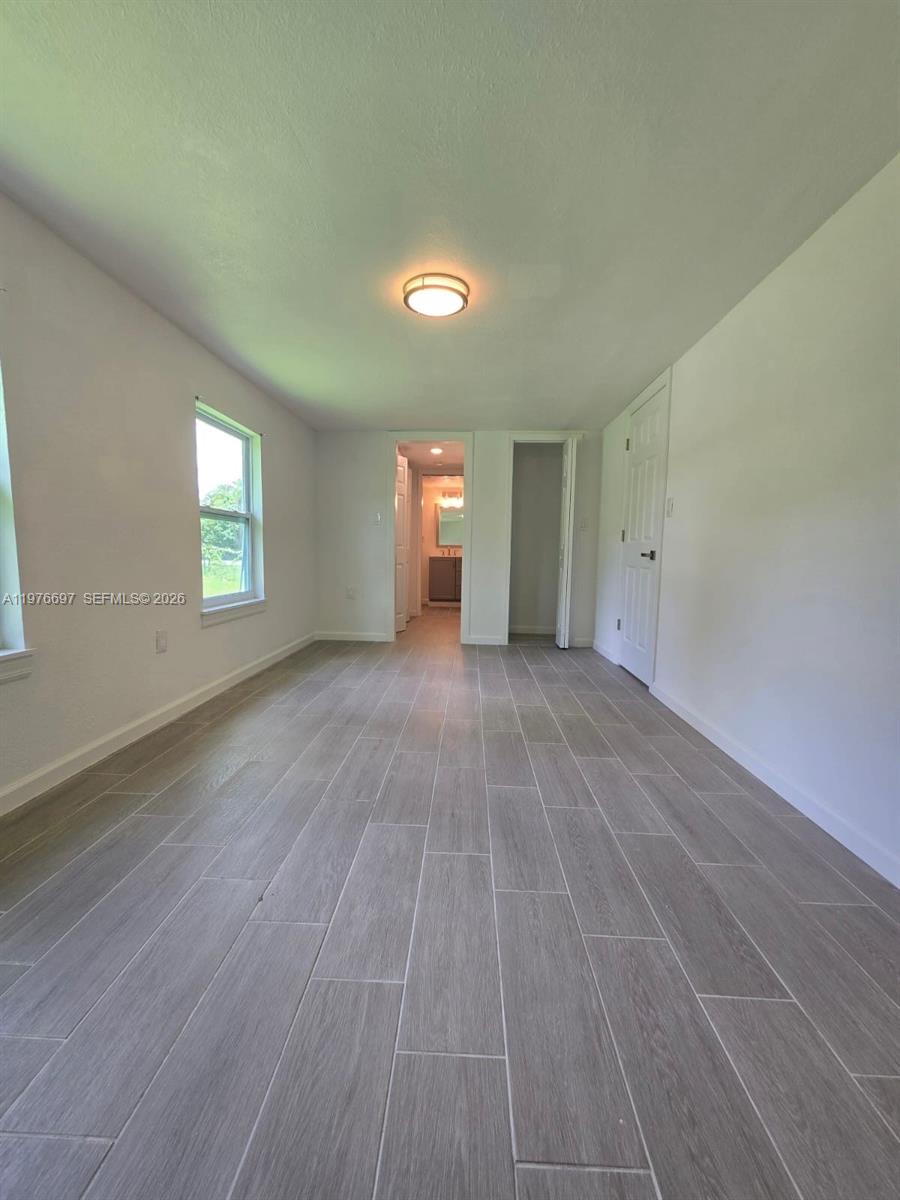 4438 E Riverside Drive Property Photo 4