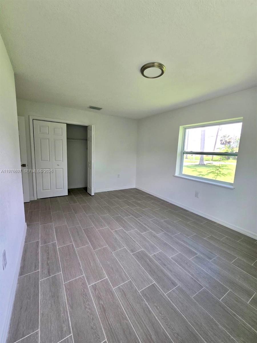 4438 E Riverside Drive Property Photo 7