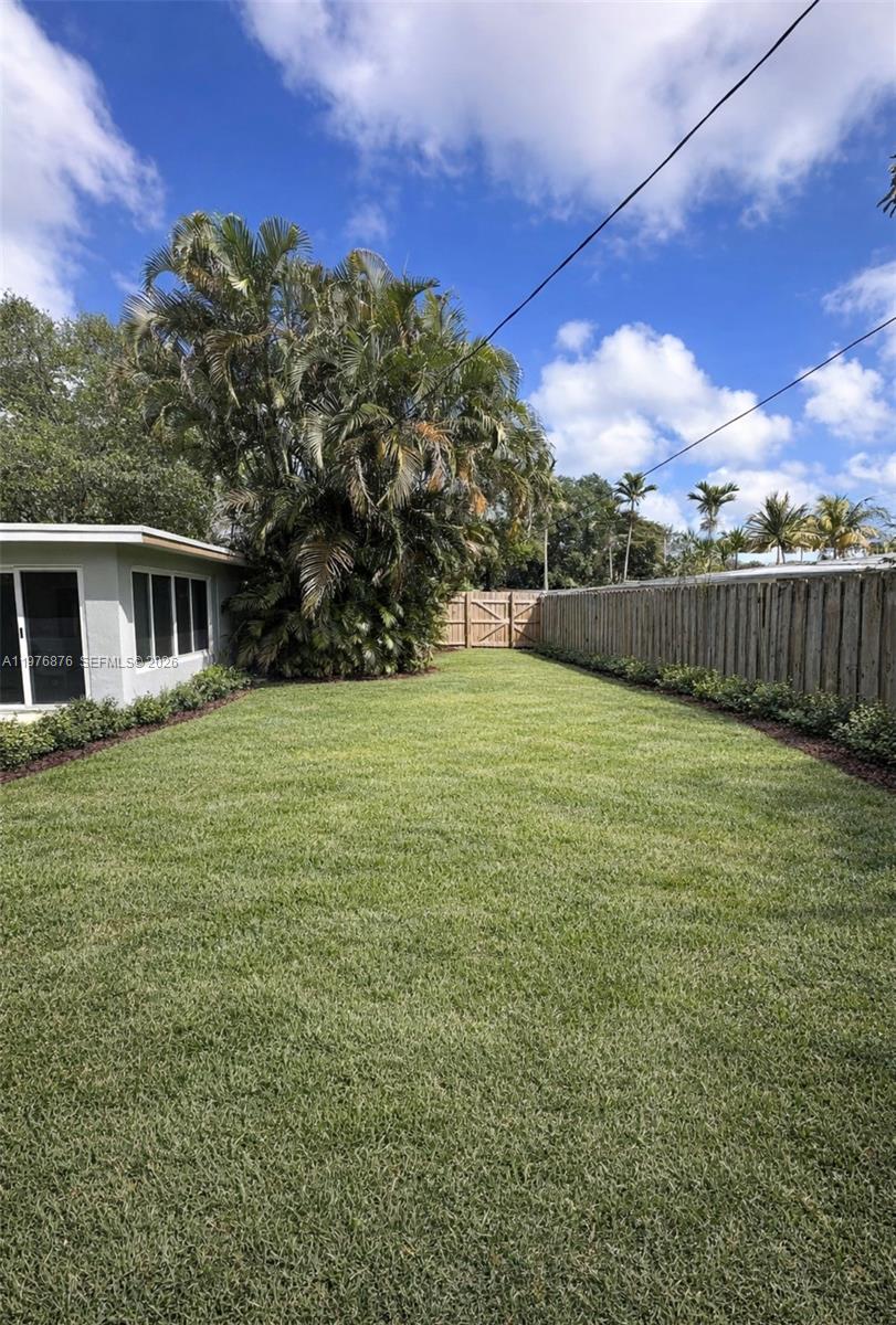 5710 Douglas St Property Photo 20