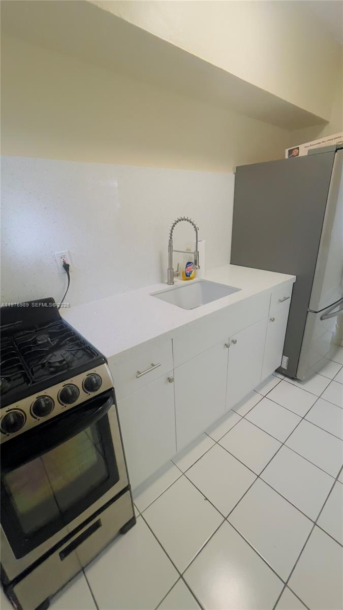 807 86th St 801 Property Photo 4