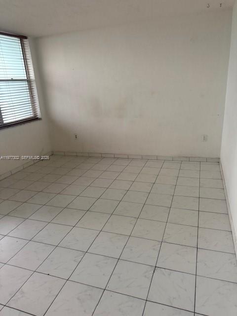 701 Collins Ave 2b Property Photo 11