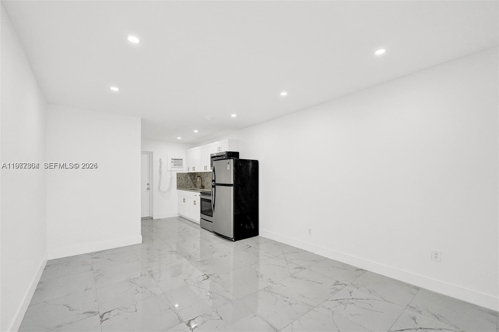 5807 Sw 25th St 1-18 Property Photo 6