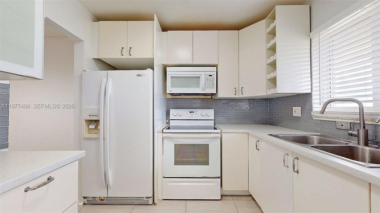 5300 Washington St D303 Property Photo 8