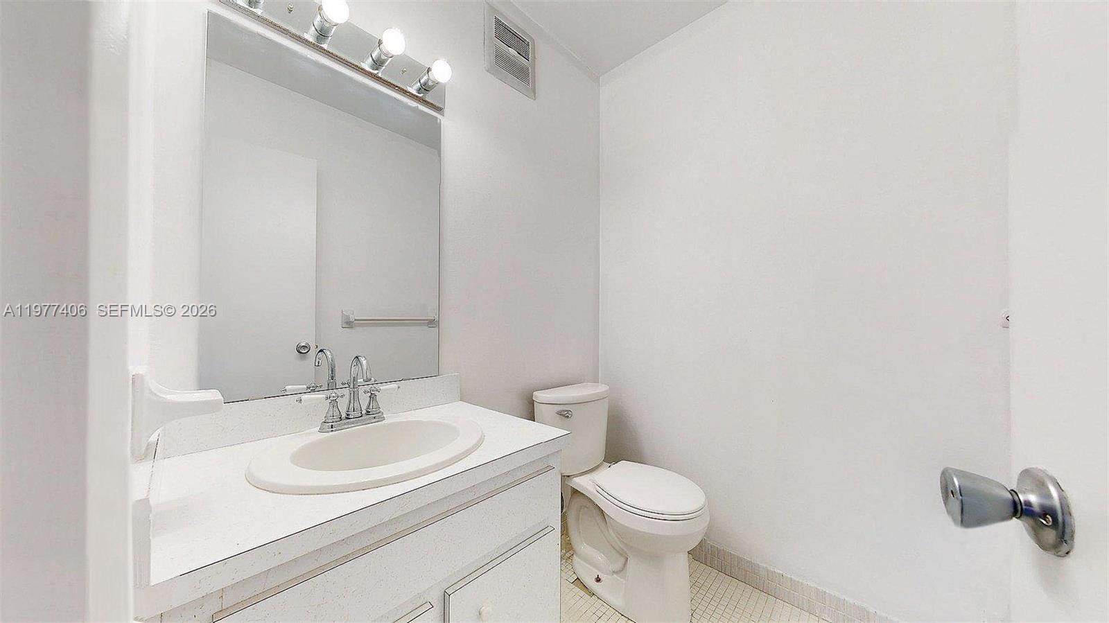 5300 Washington St D303 Property Photo 25