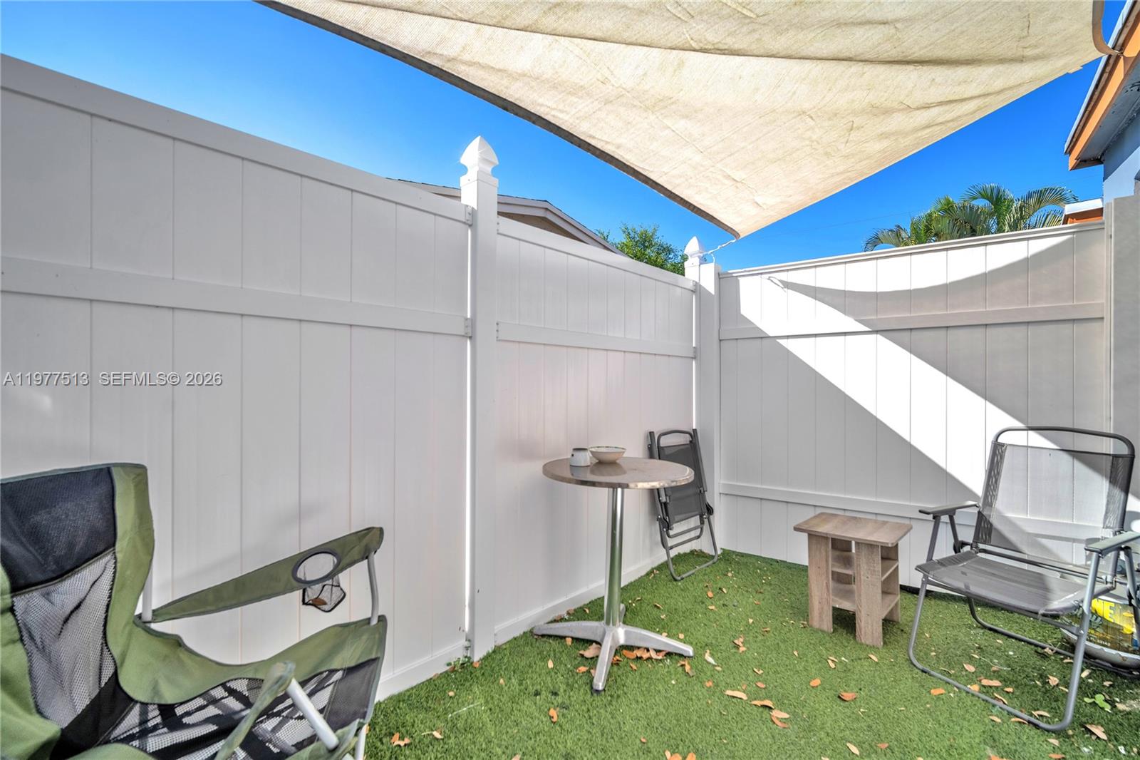 7151 Taft St Property Photo 34