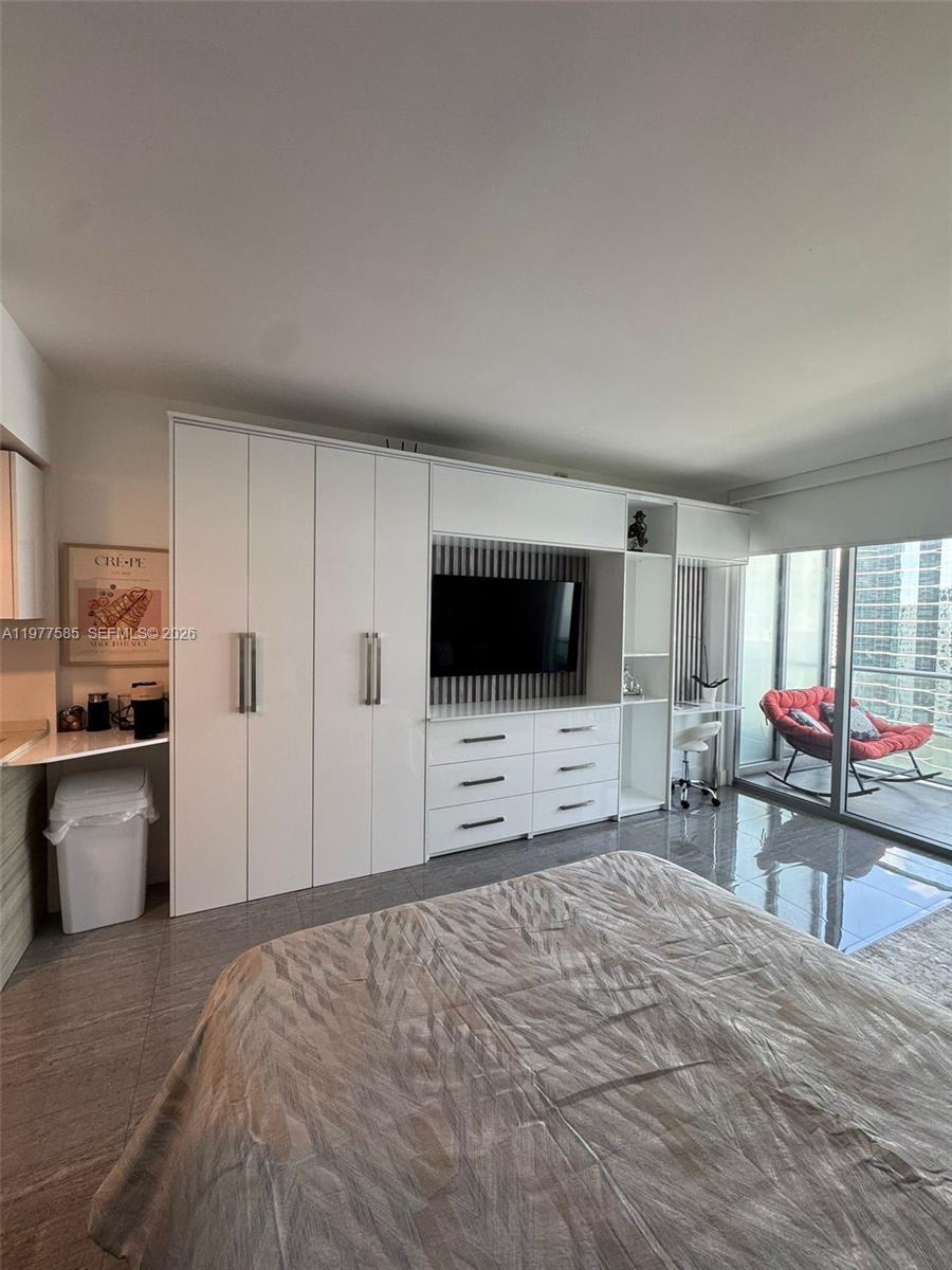1300 Brickell Bay Dr 2512 Property Photo 4