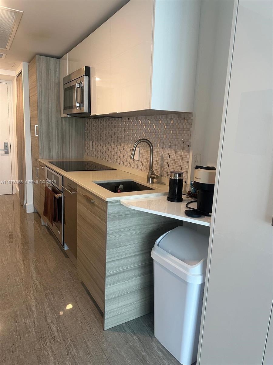 1300 Brickell Bay Dr 2512 Property Photo 7