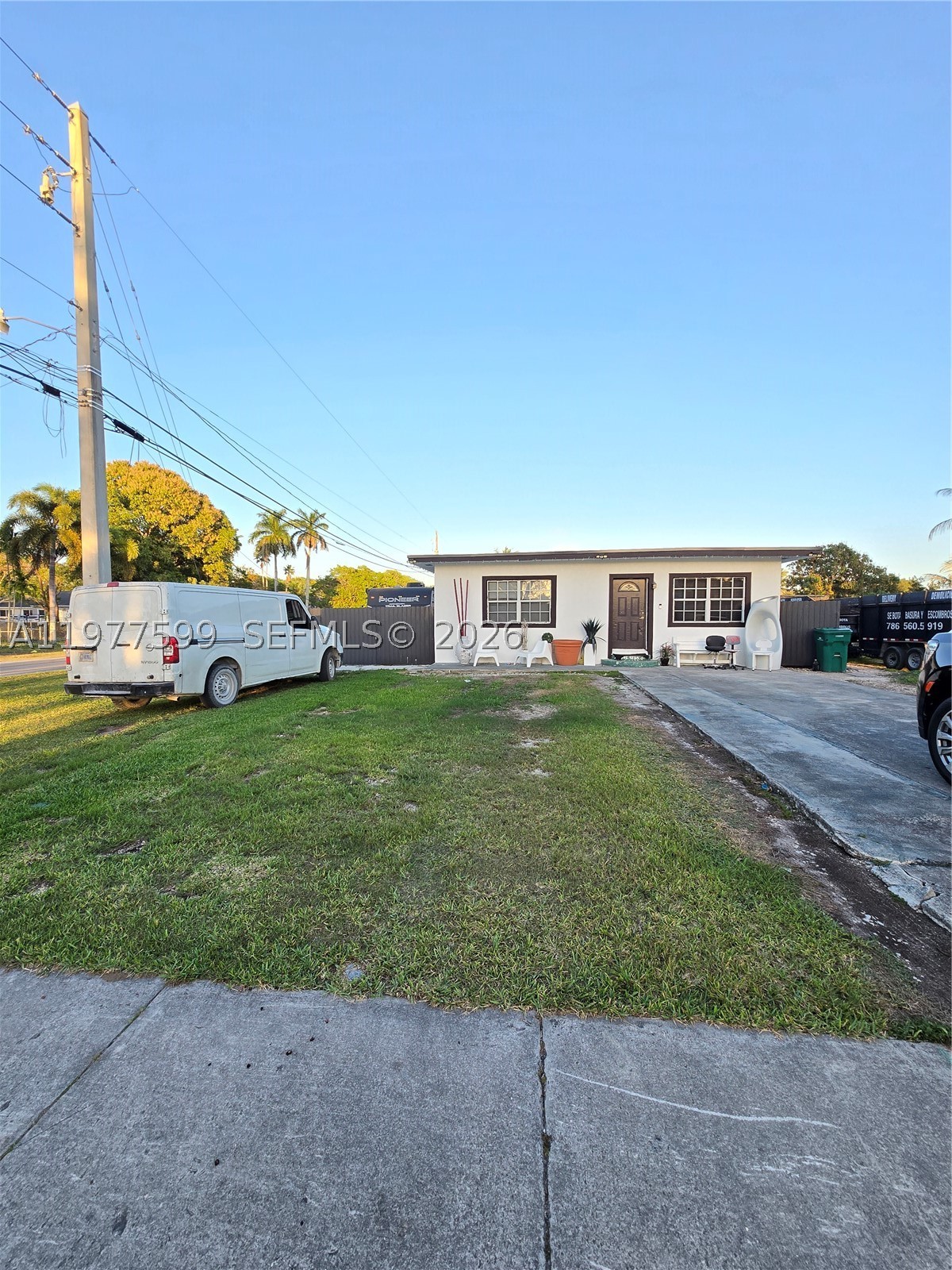 345 Nw 5th Ave Property Photo 1