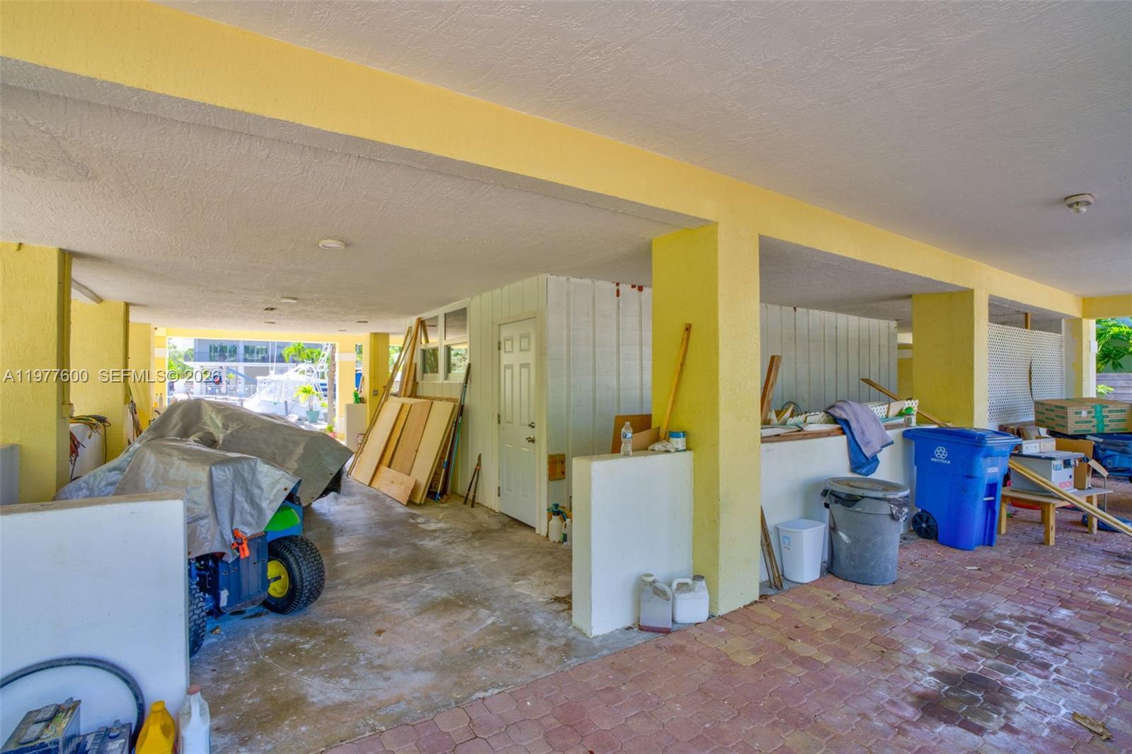 894 Ellen Dr Property Photo 23
