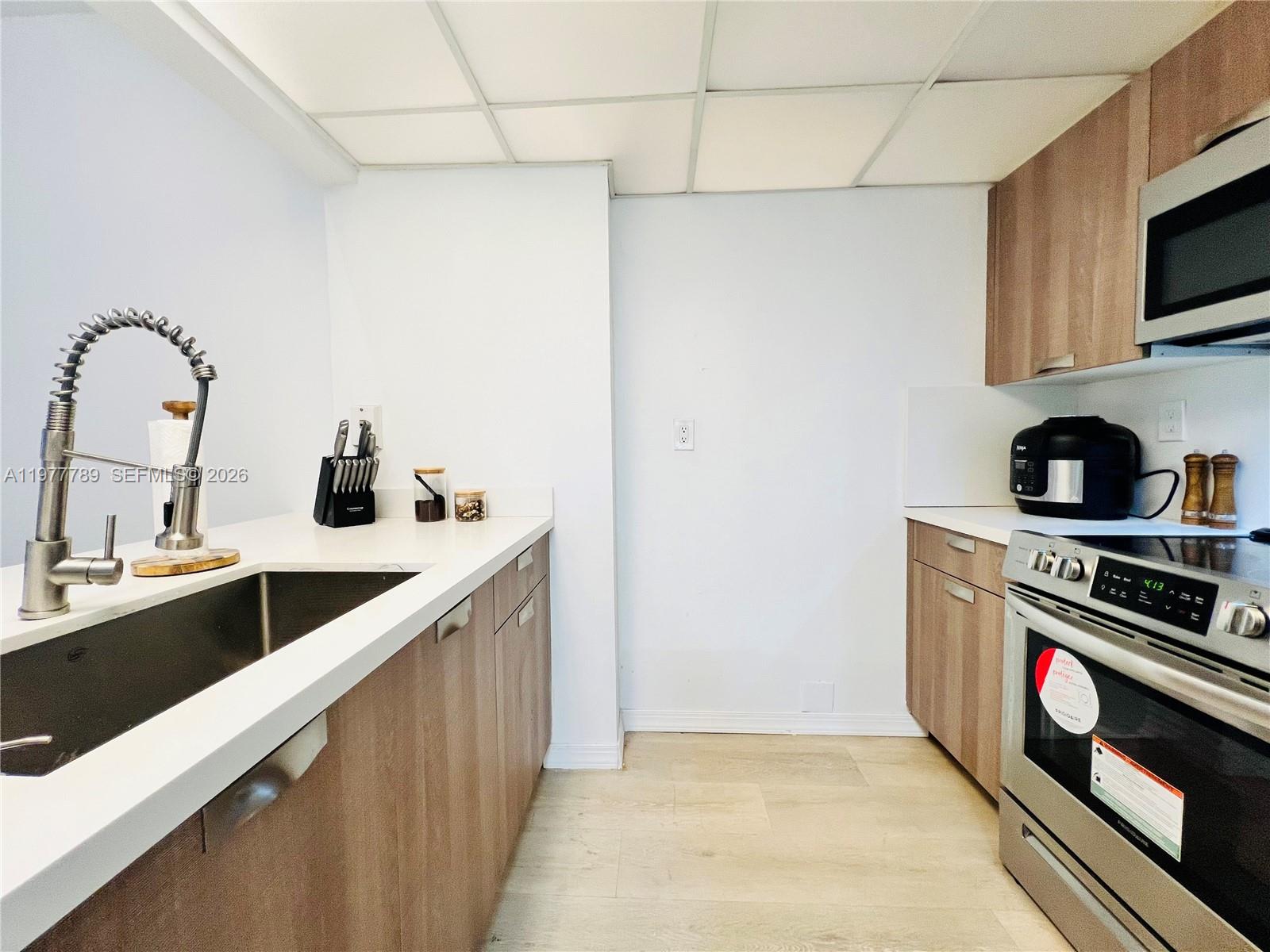 540 Brickell Key Dr 202 Property Photo 3
