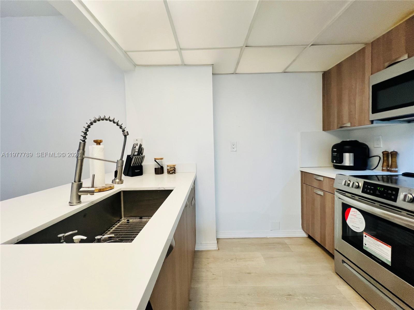 540 Brickell Key Dr 202 Property Photo 5