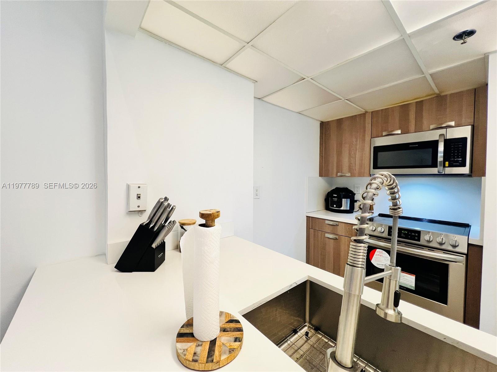 540 Brickell Key Dr 202 Property Photo 7