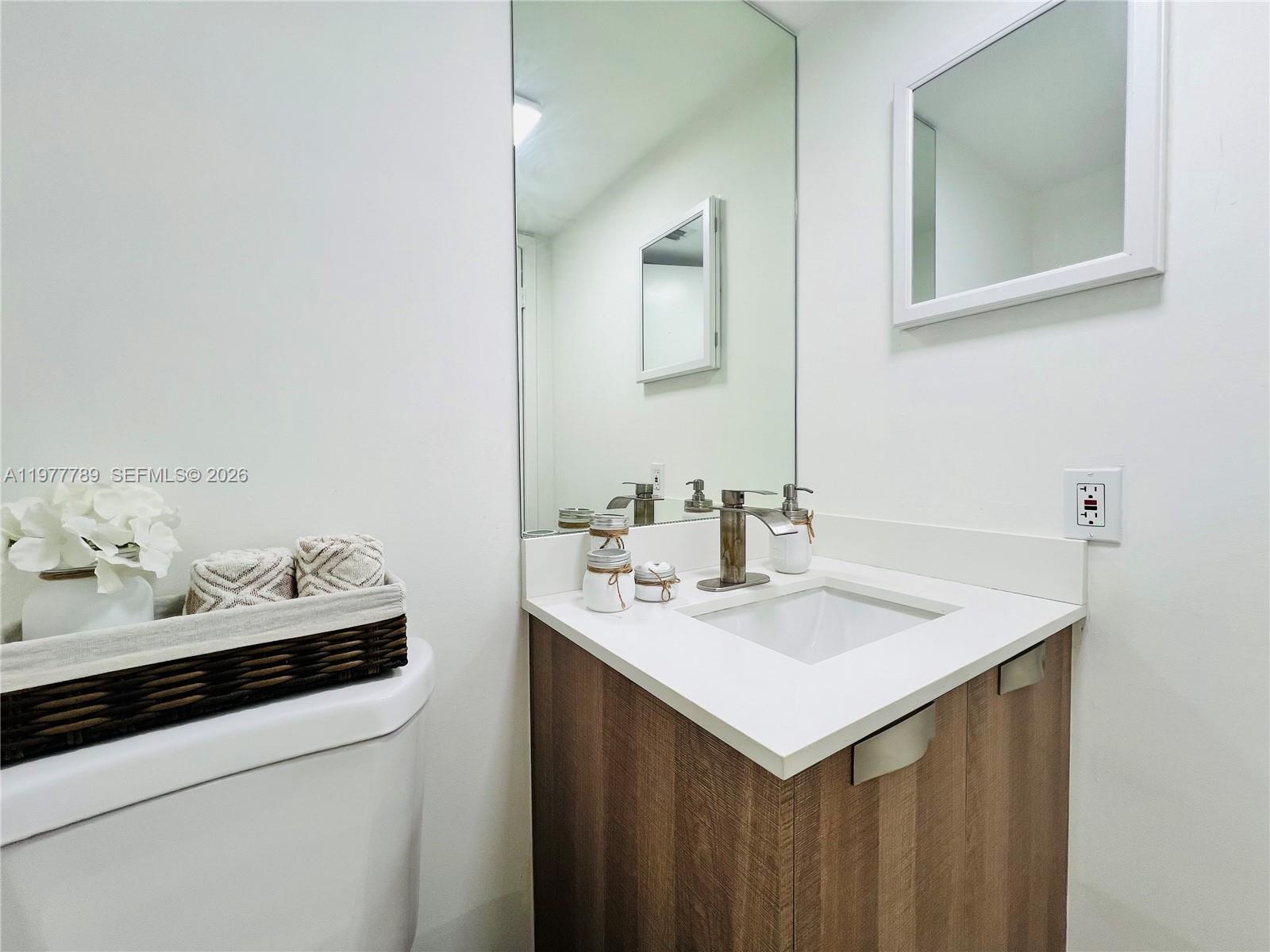 540 Brickell Key Dr 202 Property Photo 15