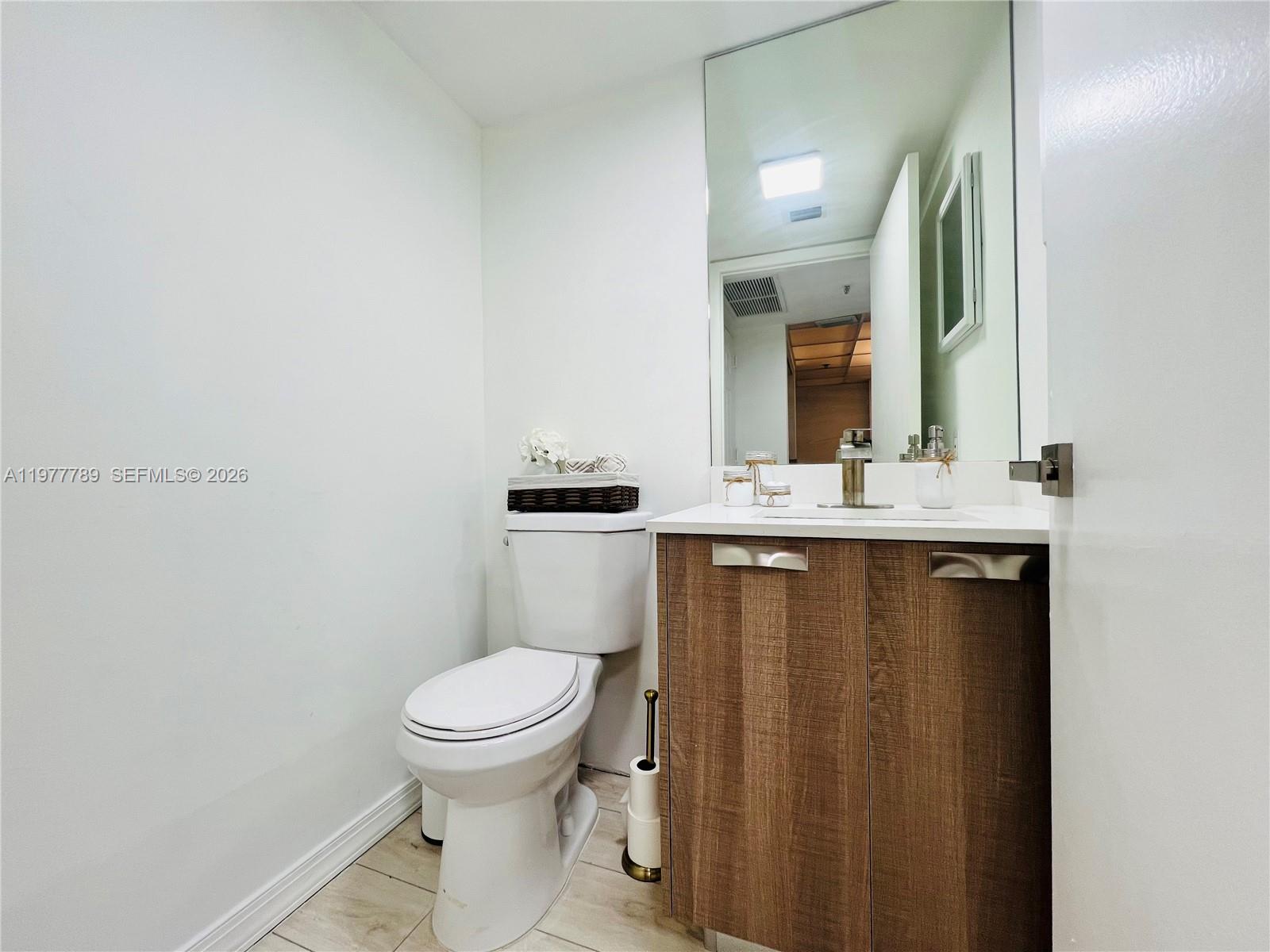 540 Brickell Key Dr 202 Property Photo 16