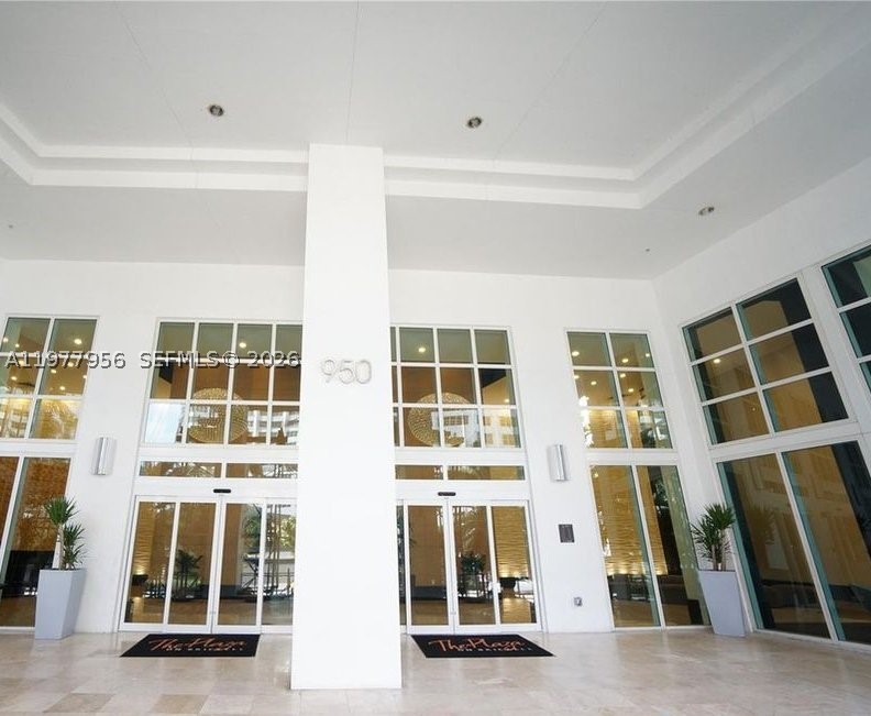 950 Brickell Bay Dr 1107