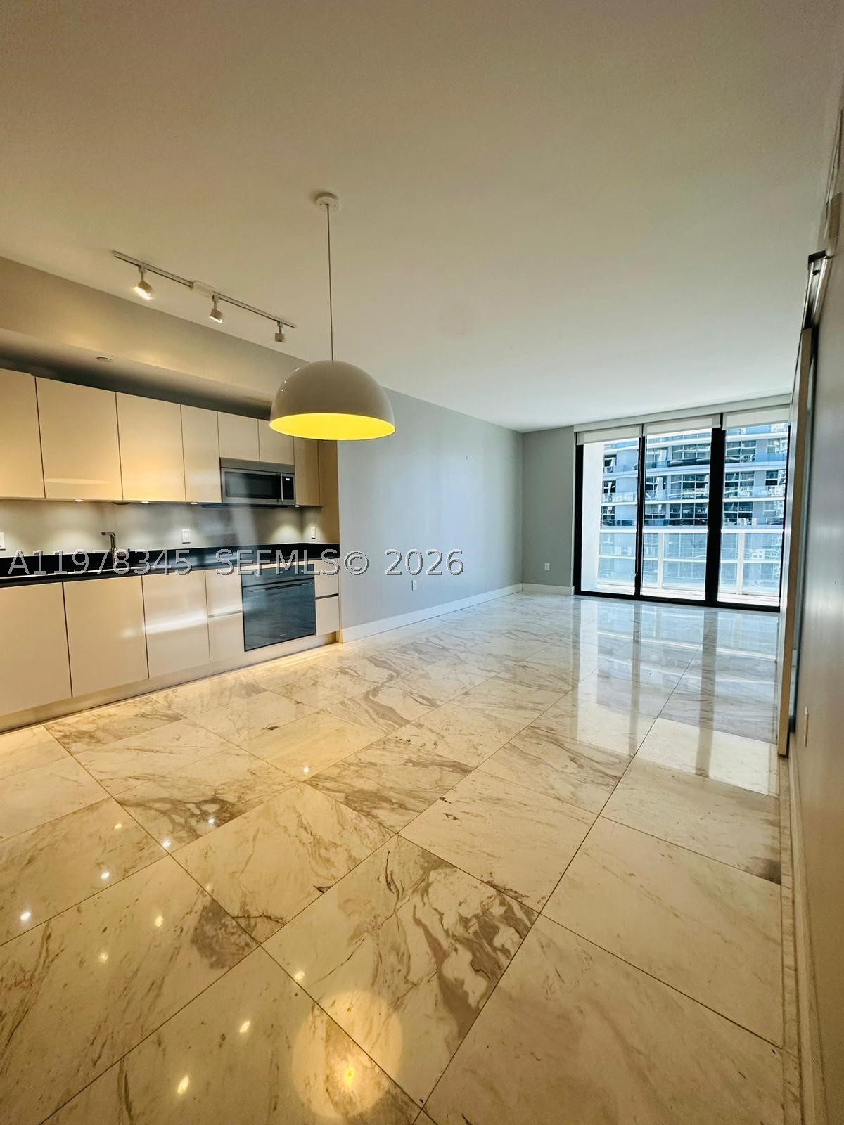 1010 Brickell Ave 4208 Property Photo 2