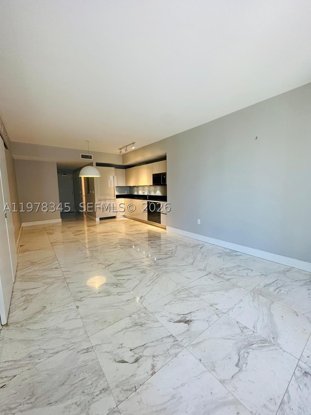 1010 Brickell Ave 4208 Property Photo 4