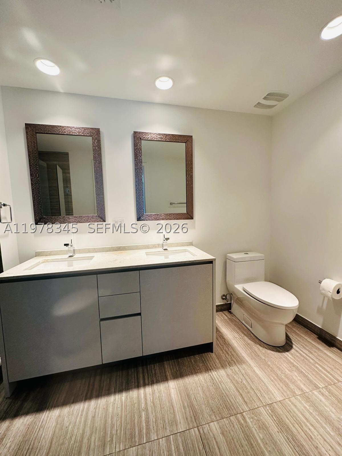 1010 Brickell Ave 4208 Property Photo 5