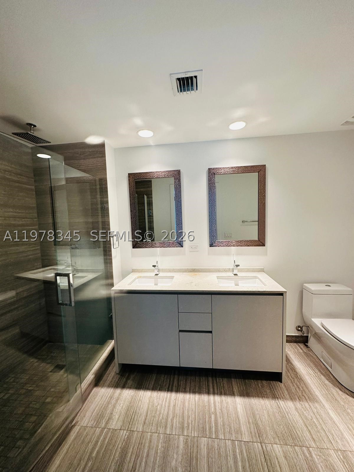 1010 Brickell Ave 4208 Property Photo 6