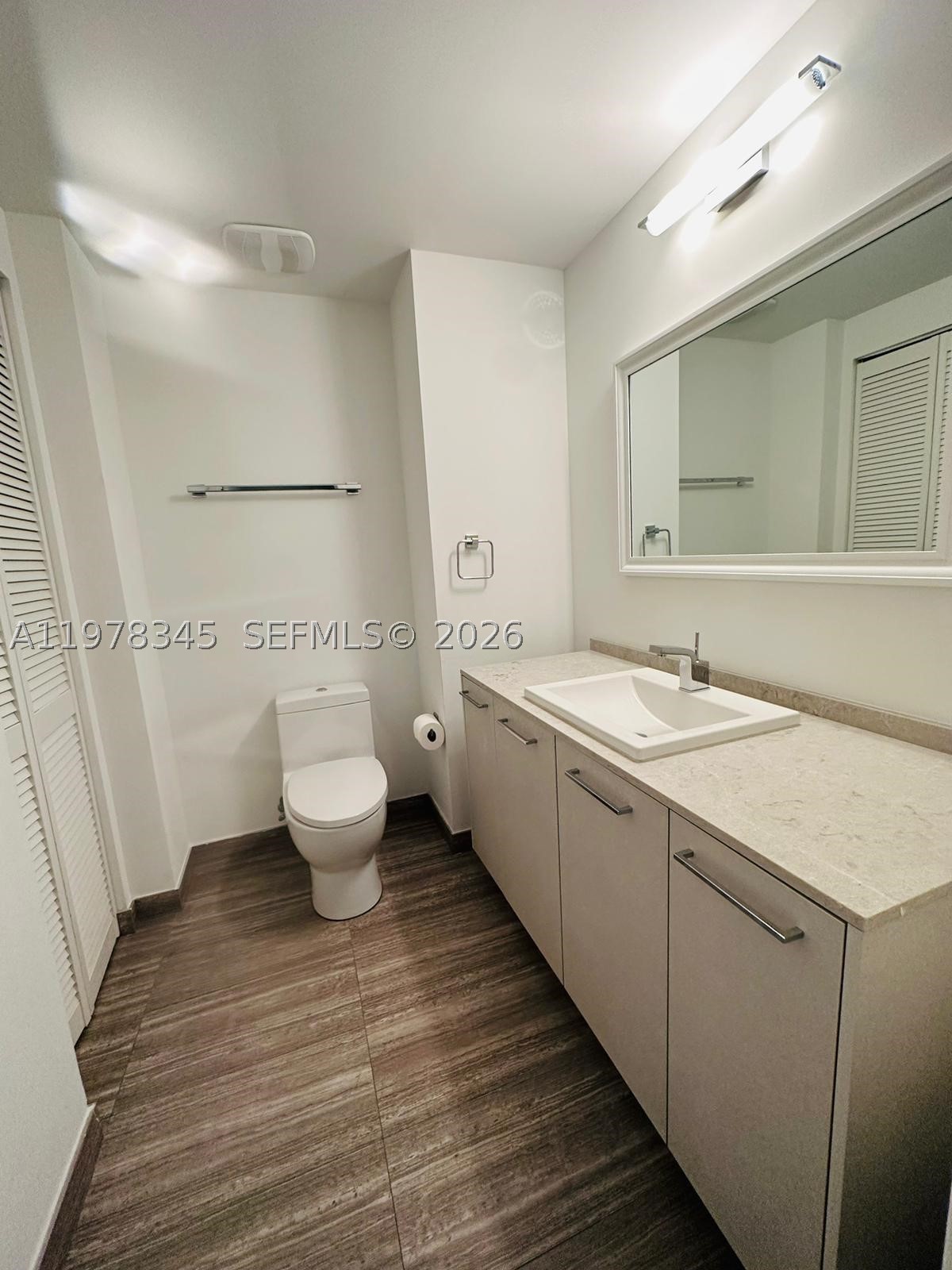 1010 Brickell Ave 4208 Property Photo 8