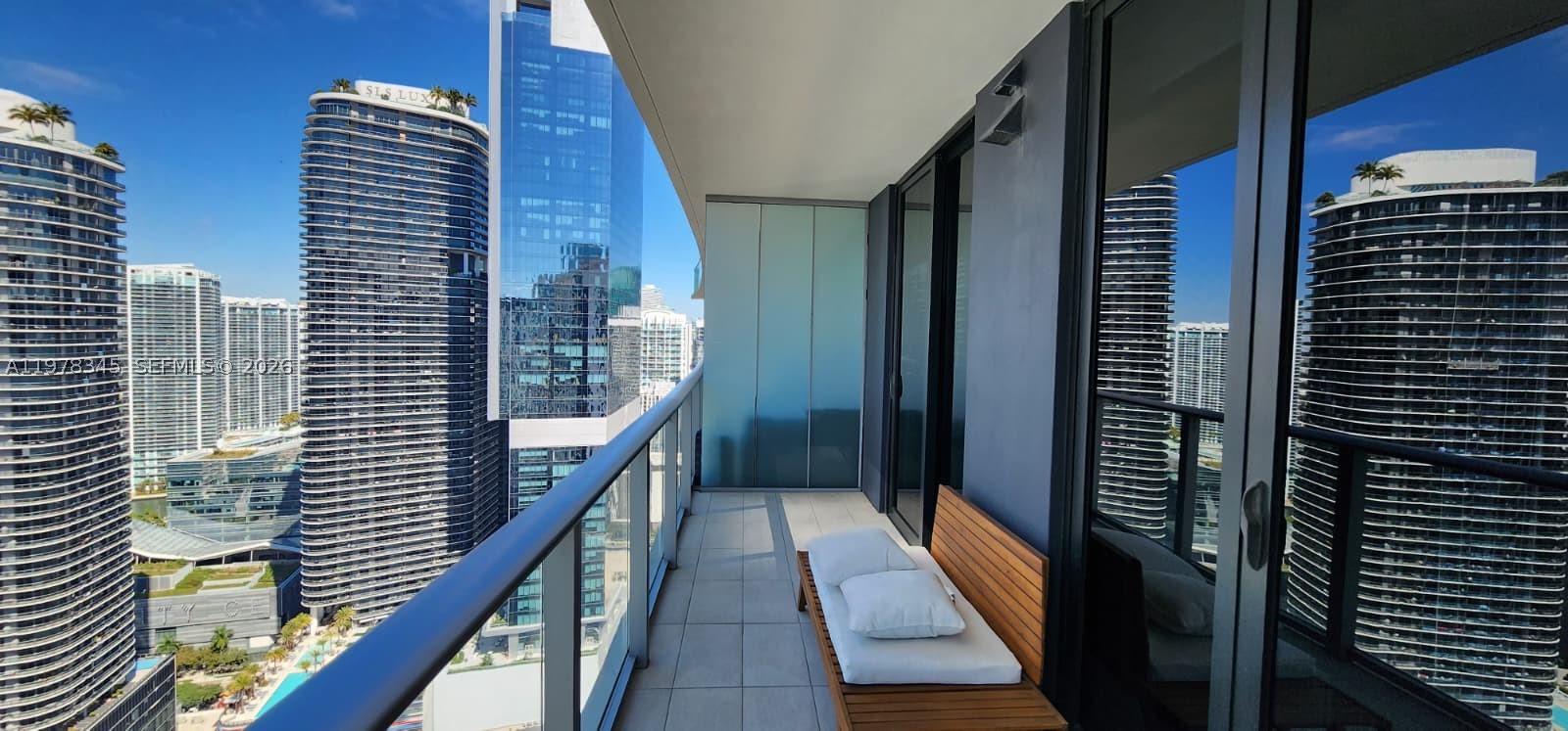 1010 Brickell Ave 4208 Property Photo 11