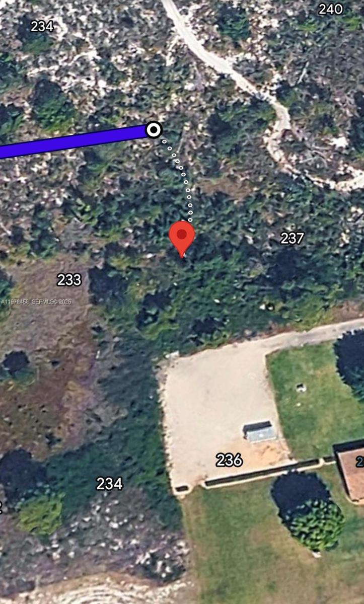 235 Pershing Ave Property Photo 2