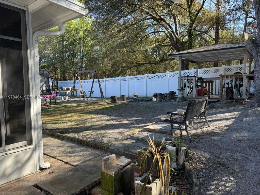 8711 N Deltona Boulevard Property Photo 31