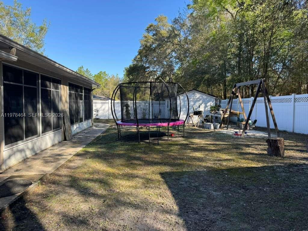 8711 N Deltona Boulevard Property Photo 32