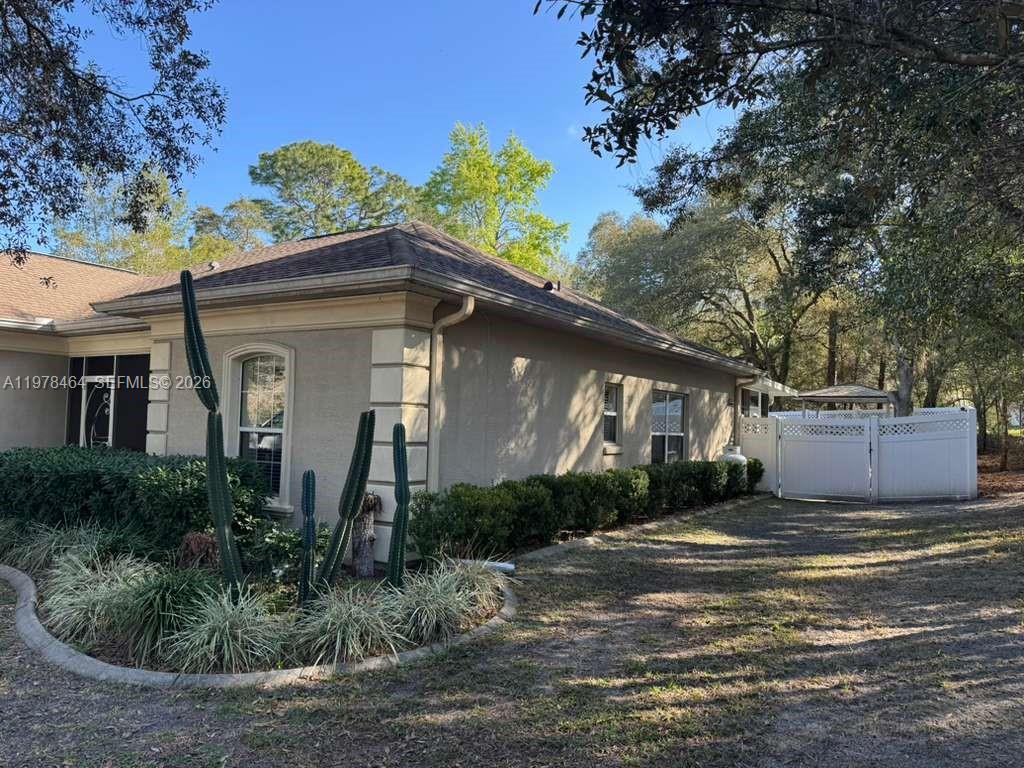 8711 N Deltona Boulevard Property Photo 40