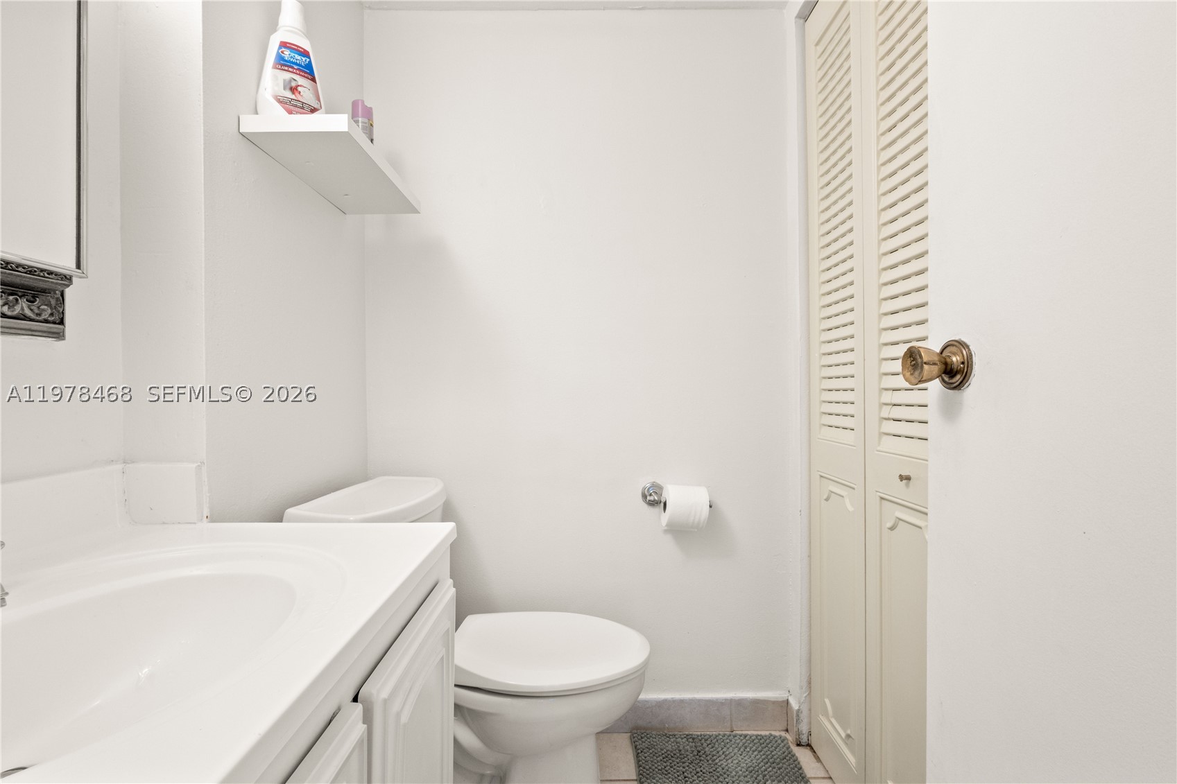 1000 Parkview Dr 115 Property Photo 13