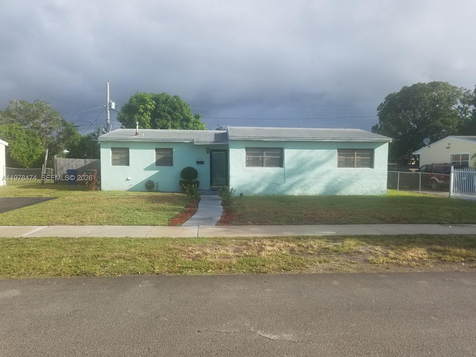 A11978474 Property Photo 1