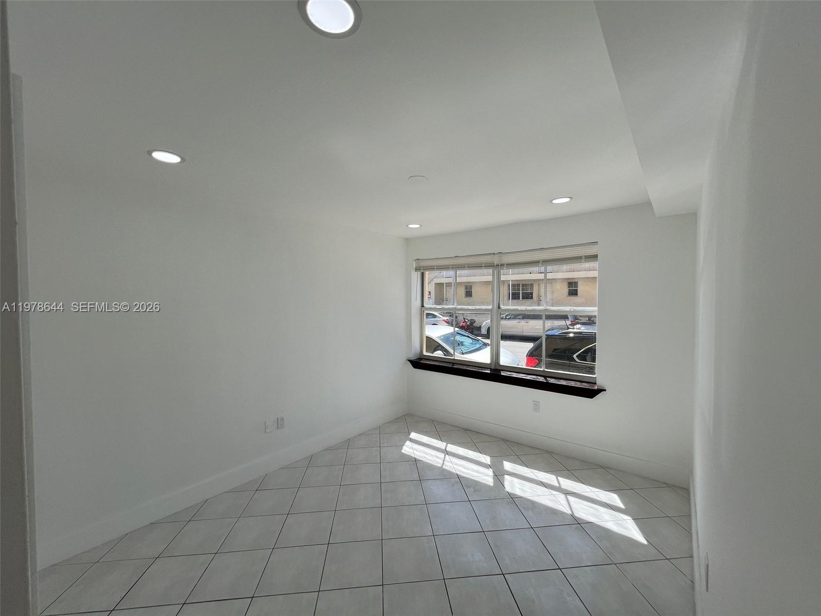 1308 Drexel Ave 103 Property Photo 20