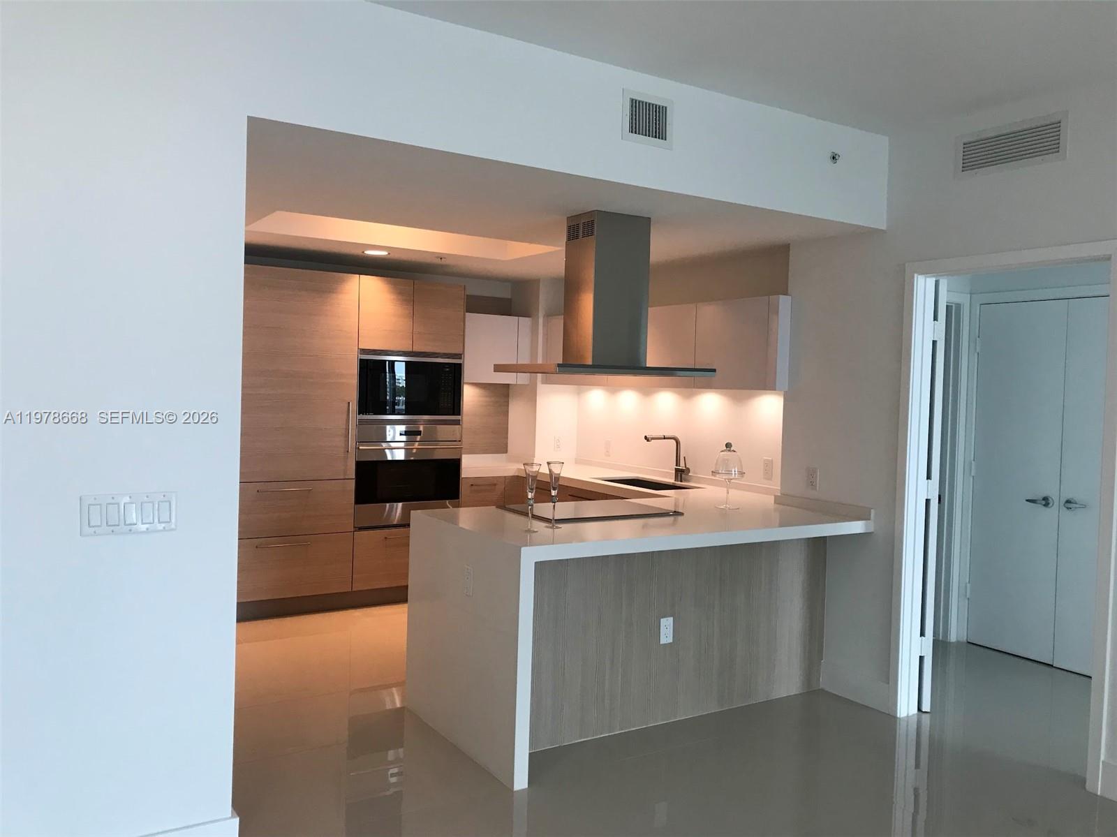 17111 Biscayne Blvd 408 Property Photo 1
