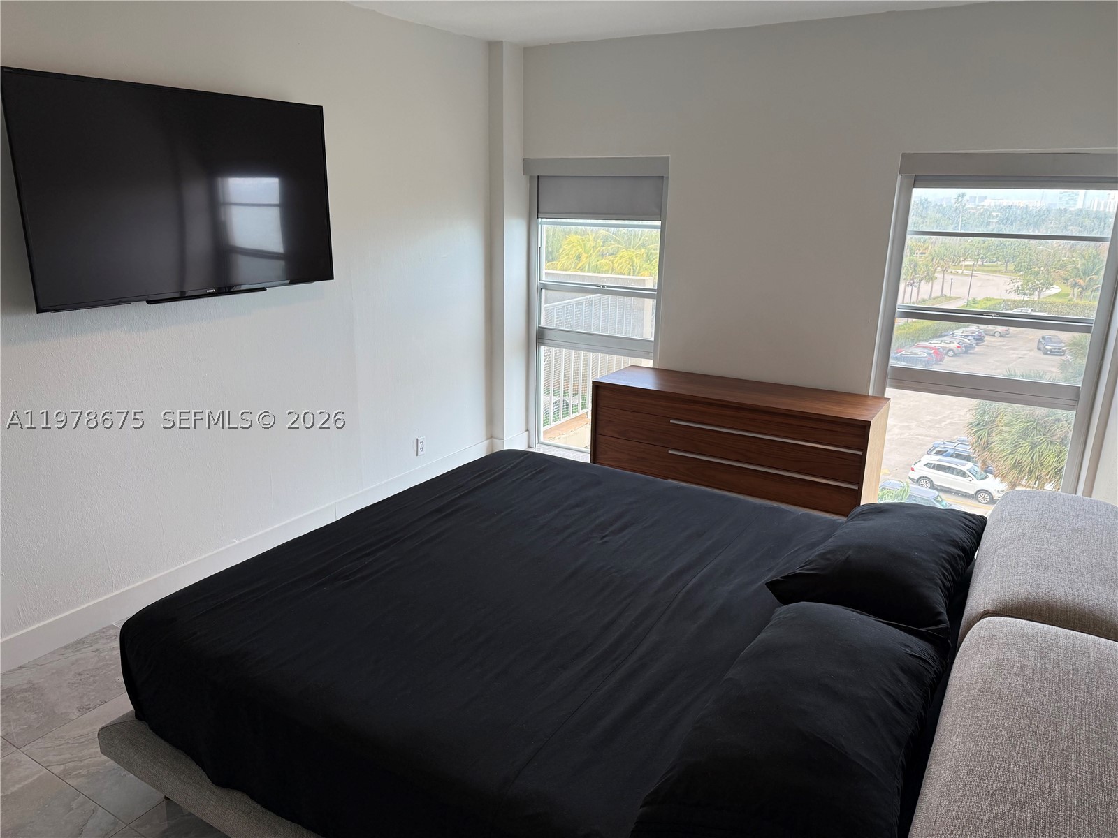 880 Ne 69th St 5q Property Photo 15