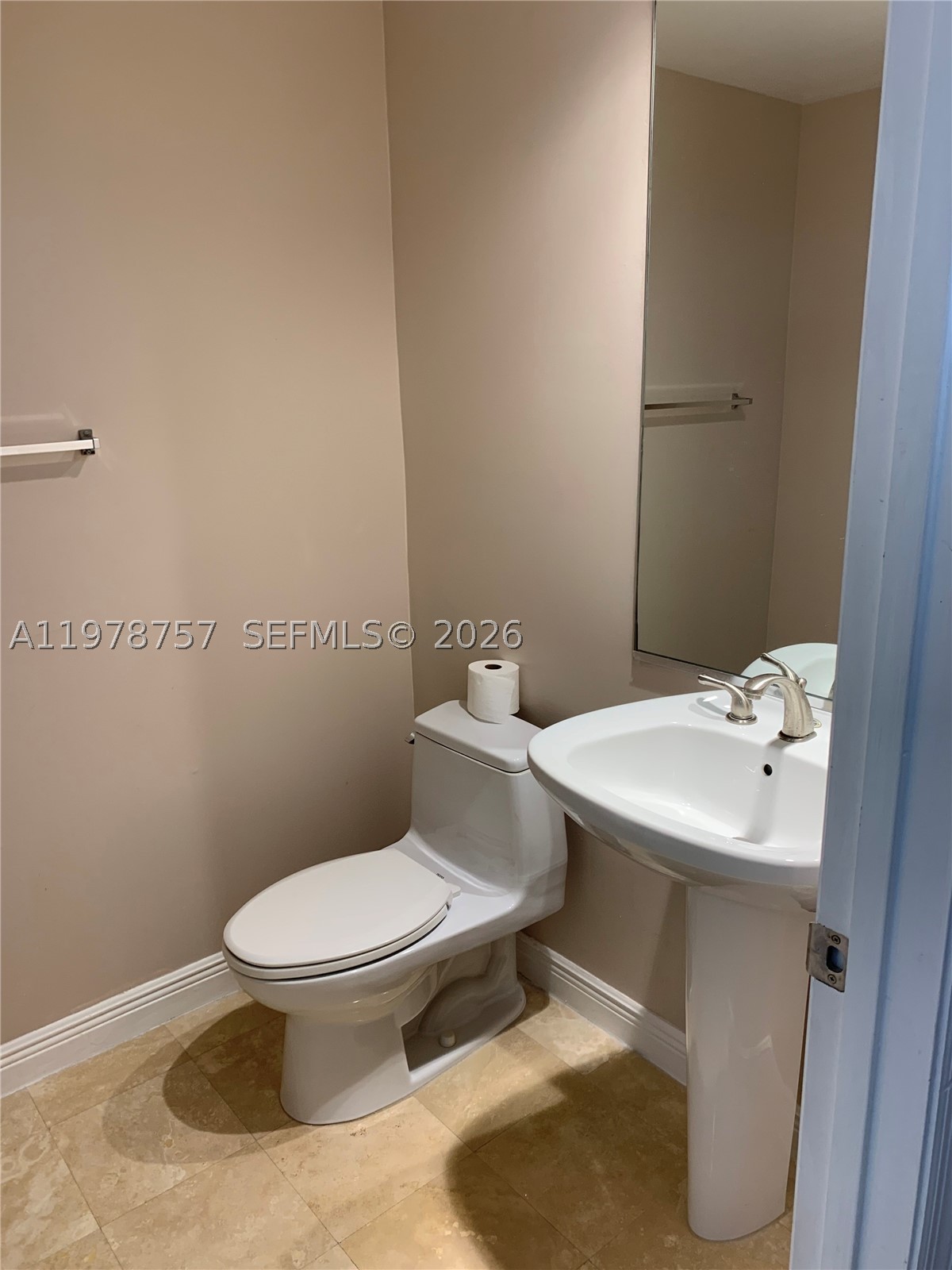 1745 E Hallandale Beach Blvd 2204w Property Photo 15