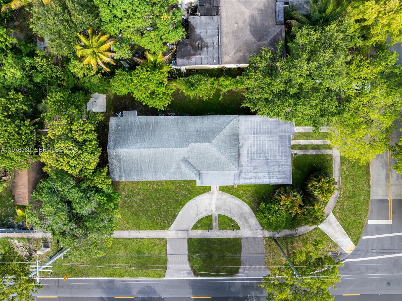 12090 Nw 12th Ave Property Photo 3