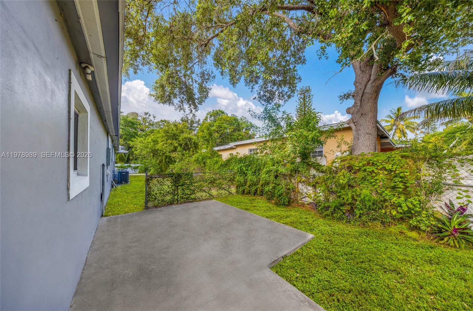 12090 Nw 12th Ave Property Photo 42