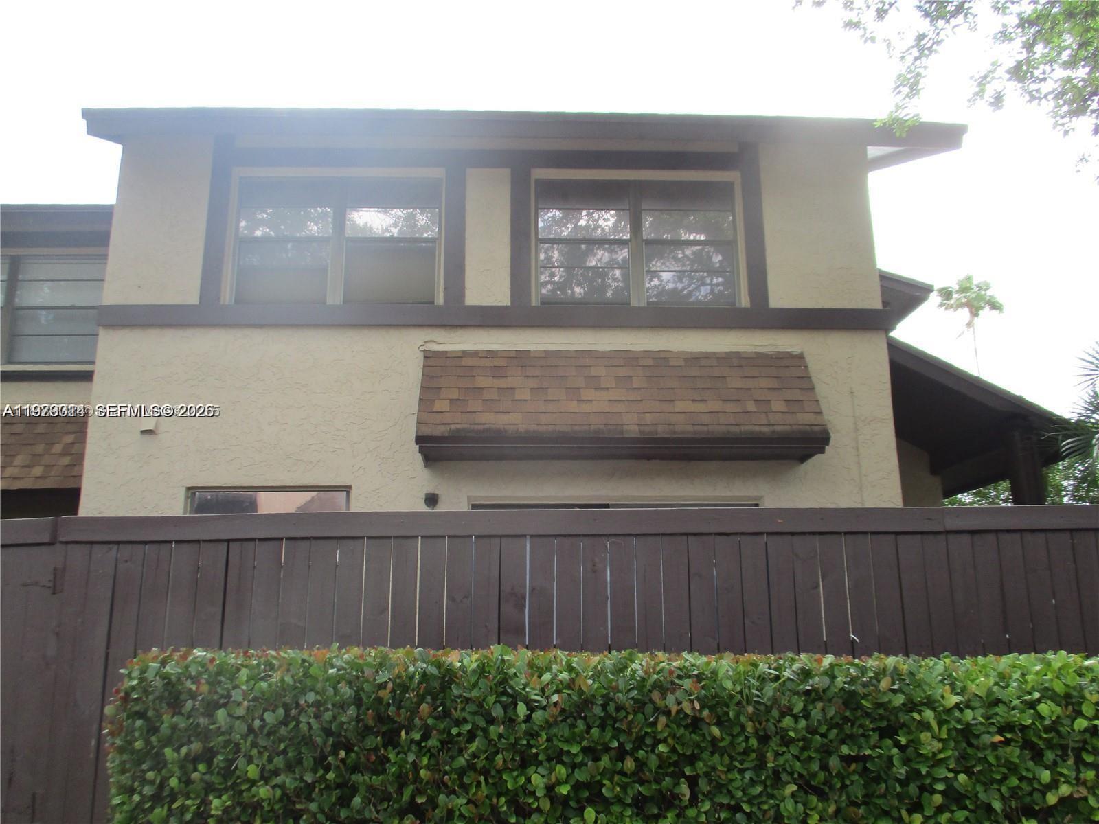 1760 Bayberry Dr Property Photo 1