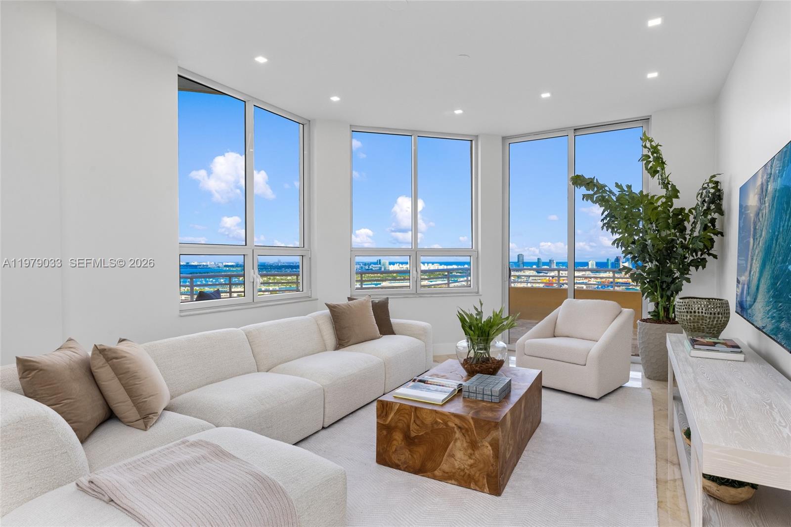 808 Brickell Key Dr 3901 Property Photo 2